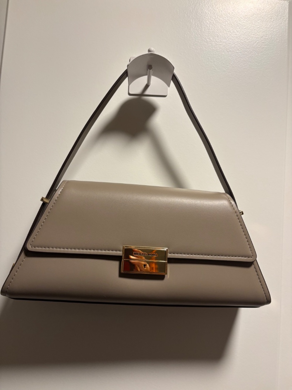 Handbag - Picture 8 of 8